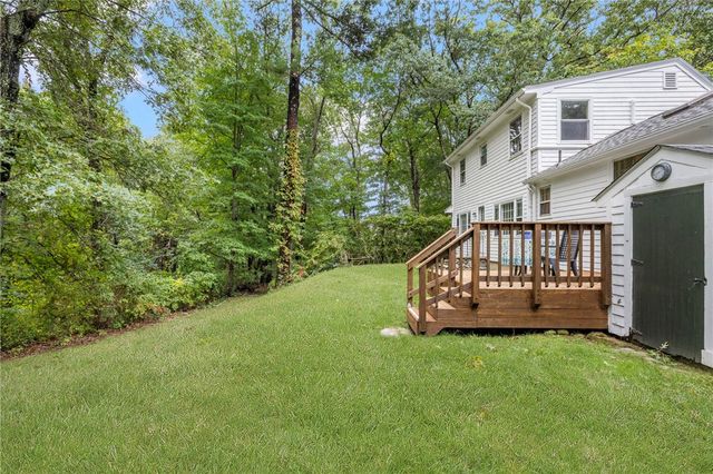 15 Williams Road, Smithfield, RI 02917