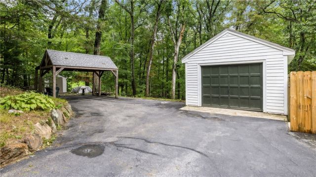 15 Williams Road, Smithfield, RI 02917