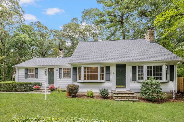 15 Williams Road, Smithfield, RI 02917