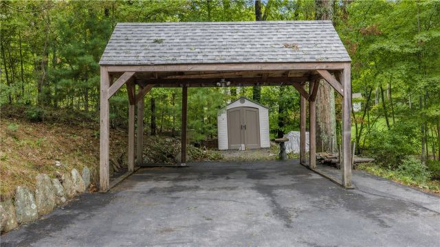 15 Williams Road, Smithfield, RI 02917