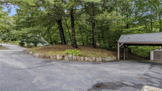 15 Williams Road, Smithfield, RI 02917
