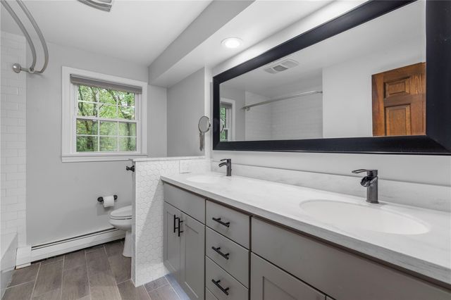 15 Williams Road, Smithfield, RI 02917