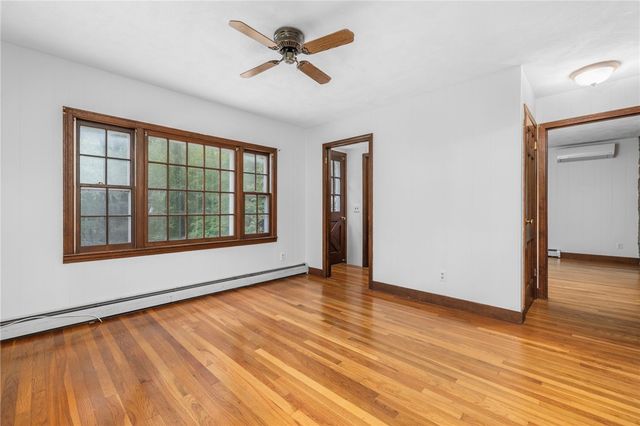 15 Williams Road, Smithfield, RI 02917