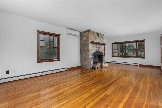 15 Williams Road, Smithfield, RI 02917