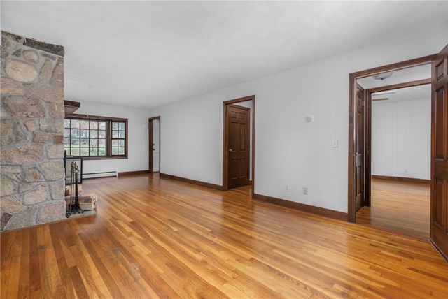 15 Williams Road, Smithfield, RI 02917