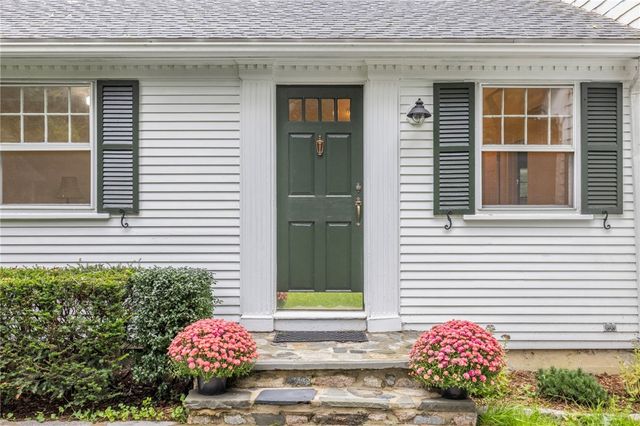 15 Williams Road, Smithfield, RI 02917