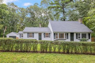 15 Williams Road, Smithfield, RI 02917