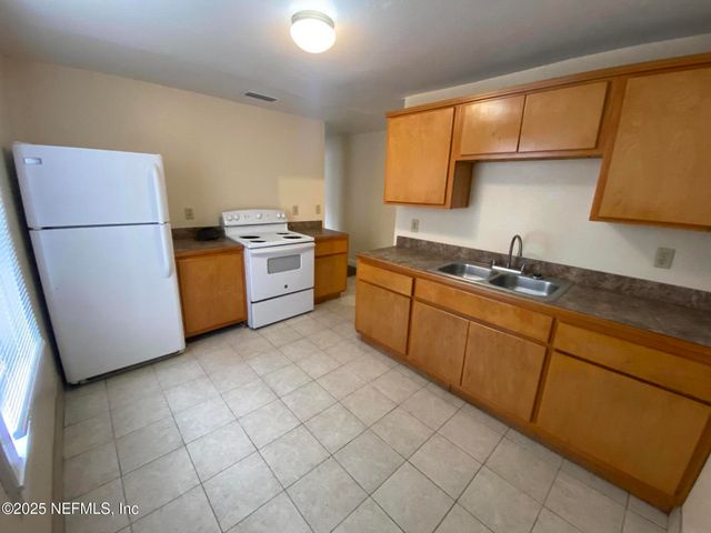 345 STOCITON Street, Jacksonville, FL 32204