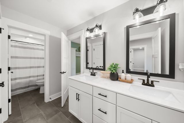 2862 Benton Ridge Rd, Palmyra, TN 37142