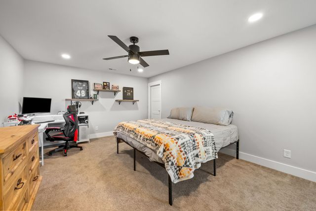 2862 Benton Ridge Rd, Palmyra, TN 37142