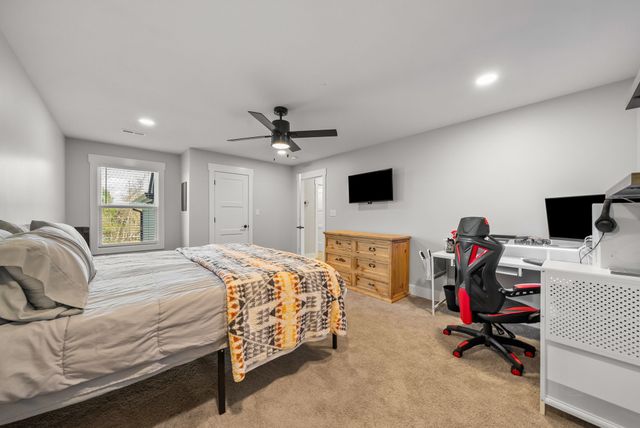 2862 Benton Ridge Rd, Palmyra, TN 37142