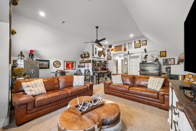 2862 Benton Ridge Rd, Palmyra, TN 37142