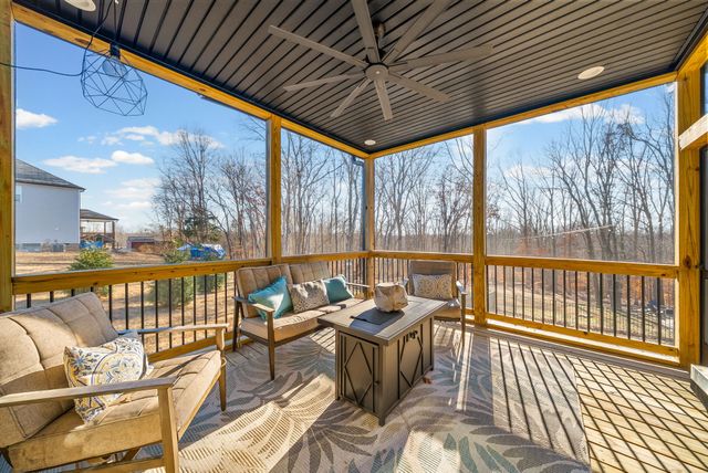 2862 Benton Ridge Rd, Palmyra, TN 37142