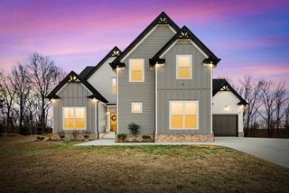 2862 Benton Ridge Rd, Palmyra, TN 37142