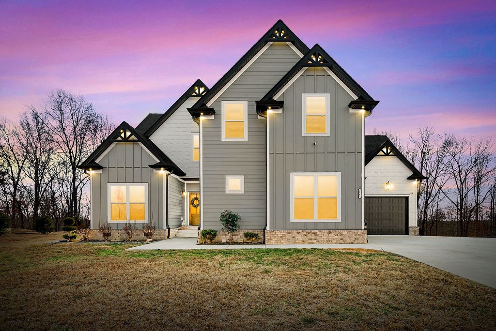 2862 Benton Ridge Rd, Palmyra, TN 37142