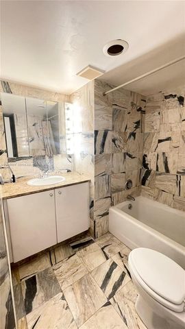 3703 NE 166th St 602, North Miami Beach, FL 33160