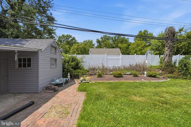 608 BENTON LN, Morrisville, PA 19067