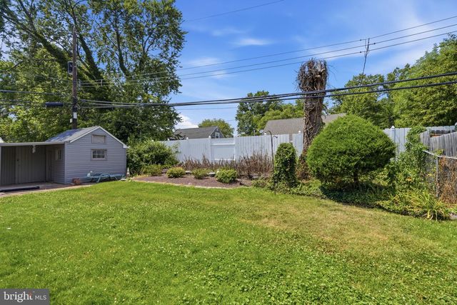 608 BENTON LN, Morrisville, PA 19067
