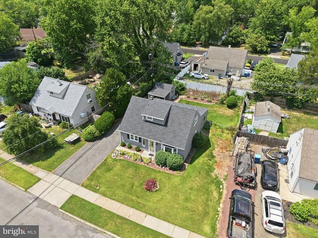 608 BENTON LN, Morrisville, PA 19067