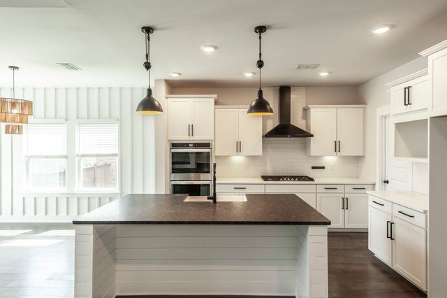 535 Fall Creek Cir, Goodlettsville, TN 37072