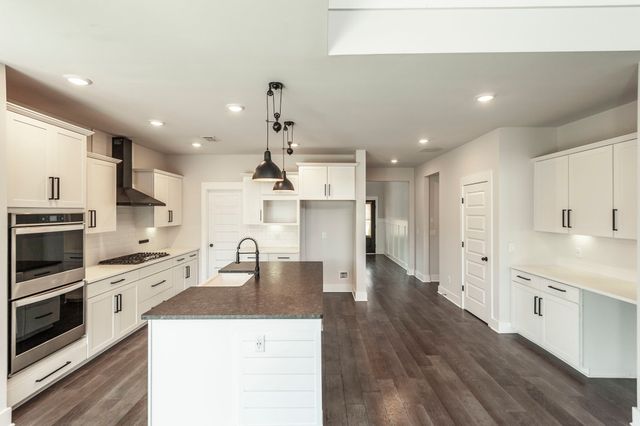 535 Fall Creek Cir, Goodlettsville, TN 37072