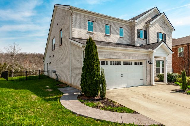 535 Fall Creek Cir, Goodlettsville, TN 37072