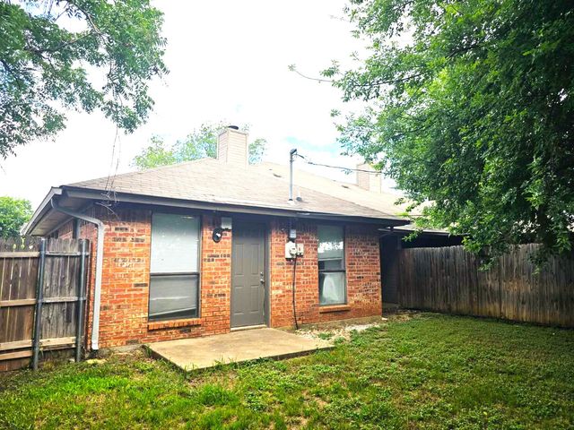 1007 Mitchell Lane, Burleson, TX 76028