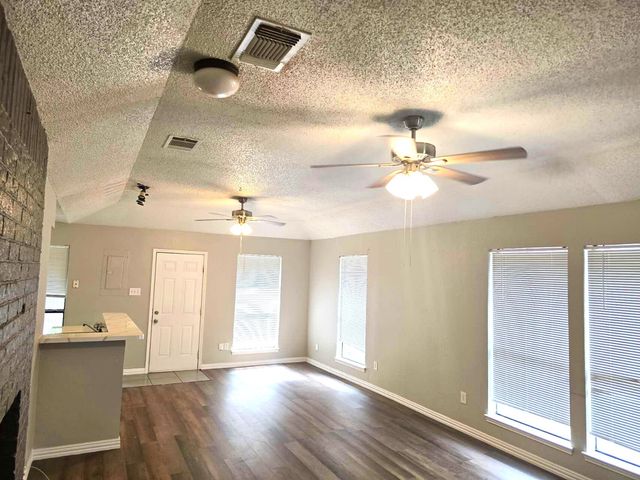 1007 Mitchell Lane, Burleson, TX 76028