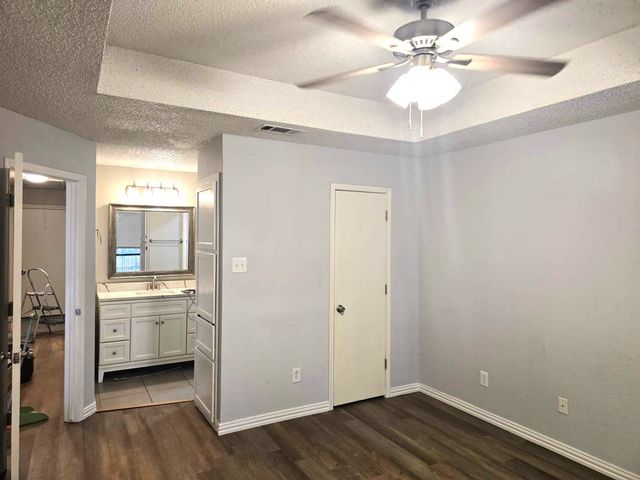 1007 Mitchell Lane, Burleson, TX 76028
