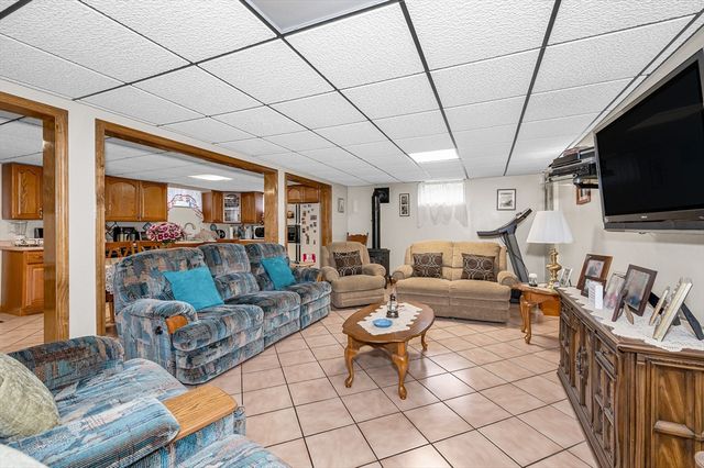 80 Sesame Street, Tewksbury, MA 01876