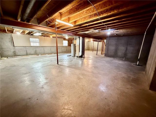 704 Chaucer Lane, Warrensburg, MO 64093