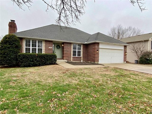 704 Chaucer Lane, Warrensburg, MO 64093