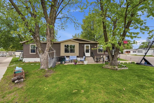 10488 Pierce Street NE, Blaine, MN 55434