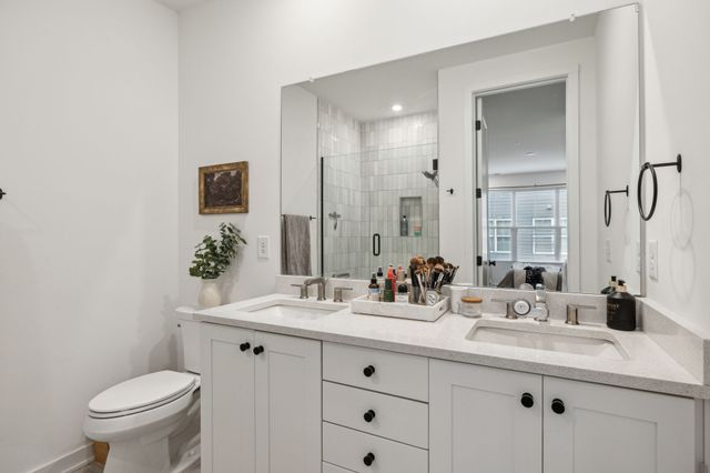 2042 Edison Park Ln, Nashville, TN 37209