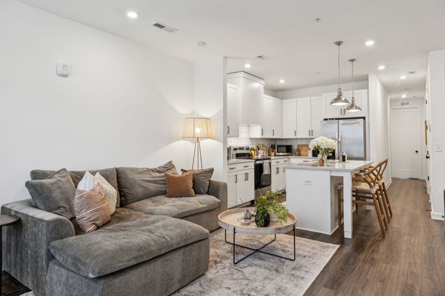 2042 Edison Park Ln, Nashville, TN 37209