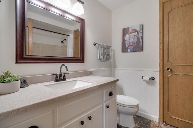 S54W23631 Maple Hill COURT, Waukesha, WI 53189