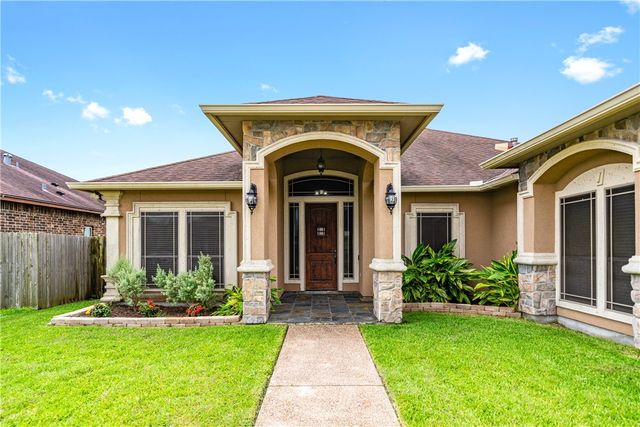 8250 Merlin Pl, Corpus Christi, TX 78414