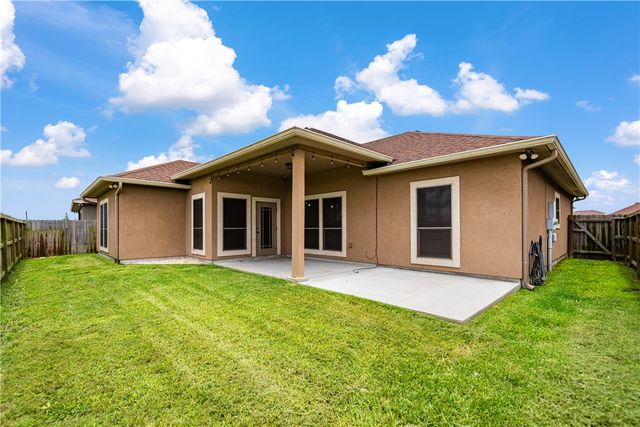 8250 Merlin Pl, Corpus Christi, TX 78414