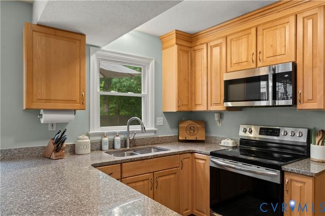 2335 Wistar St, Henrico, VA 23294