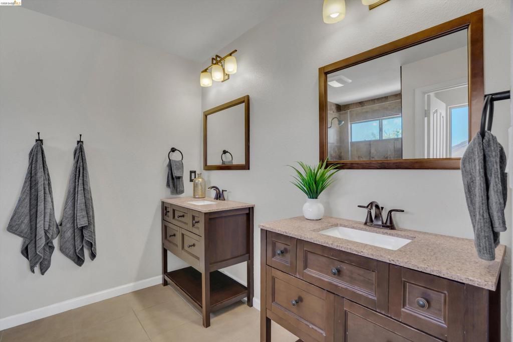 Image 24 of property listing at 4151 Blossom Ct, Oakley, CA 94561