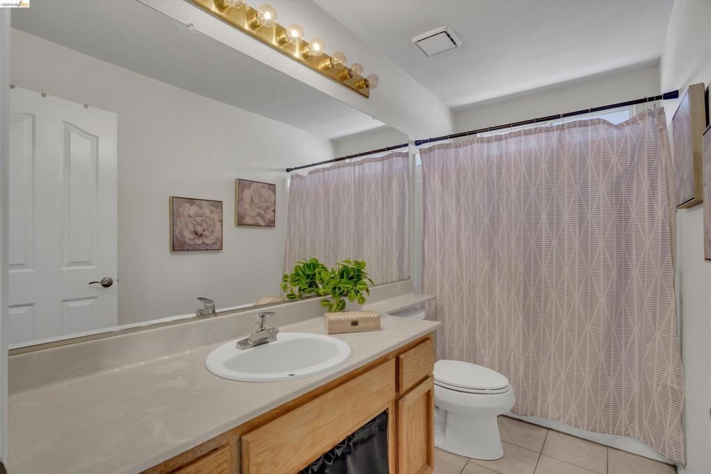 Image 27 of property listing at 4151 Blossom Ct, Oakley, CA 94561