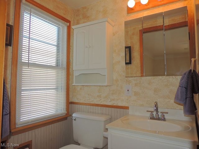 23781 Columbus Road, Bedford Heights, OH 44146