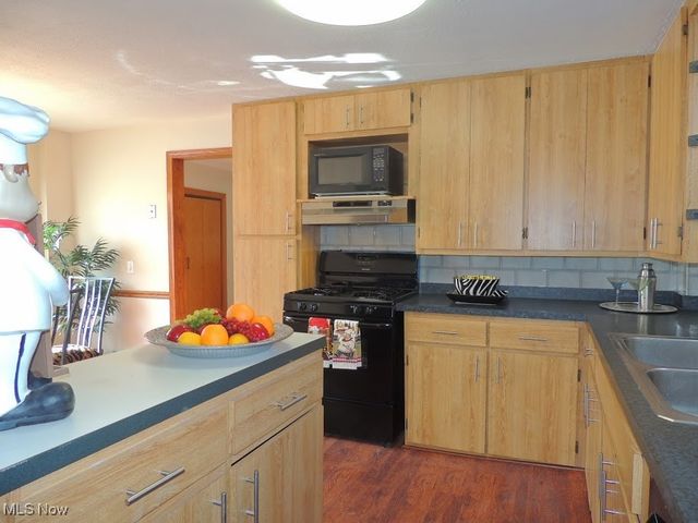 23781 Columbus Road, Bedford Heights, OH 44146