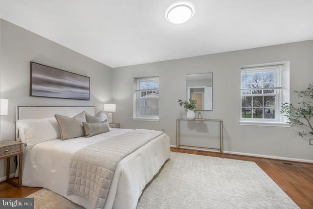 5822 BURKE MANOR CT, Burke, VA 22015