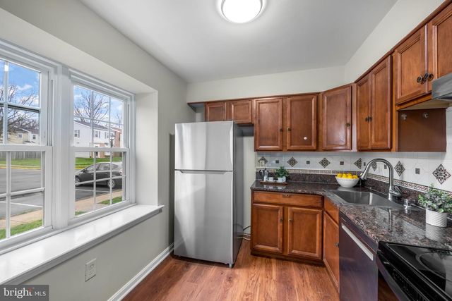 5822 BURKE MANOR CT, Burke, VA 22015