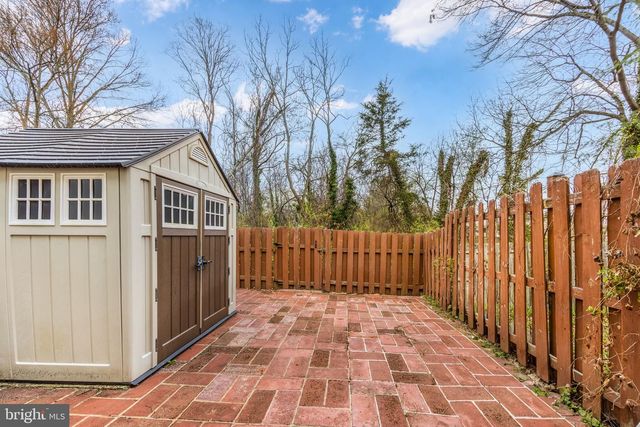 5822 BURKE MANOR CT, Burke, VA 22015