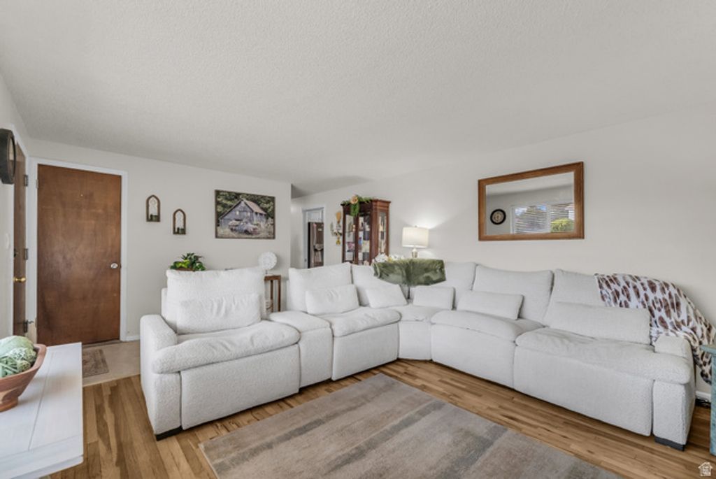 4270 W PASKAY DR, West Valley City, UT 84120 — photo 5