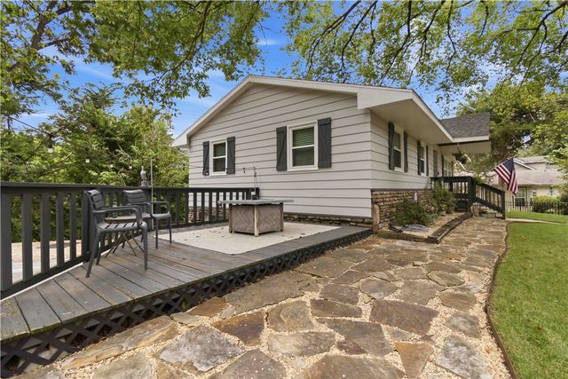 8490 Spruce Drive, Rogers, AR 72756