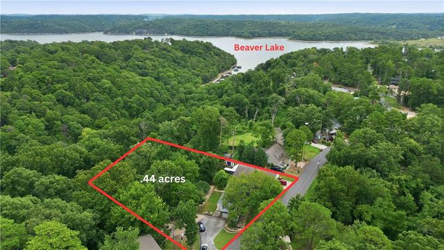 8490 Spruce Drive, Rogers, AR 72756