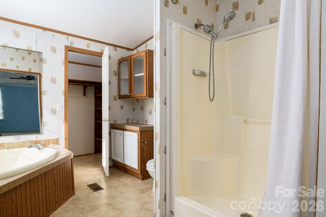 876 Mr Henry Road, Mocksville, NC 27028